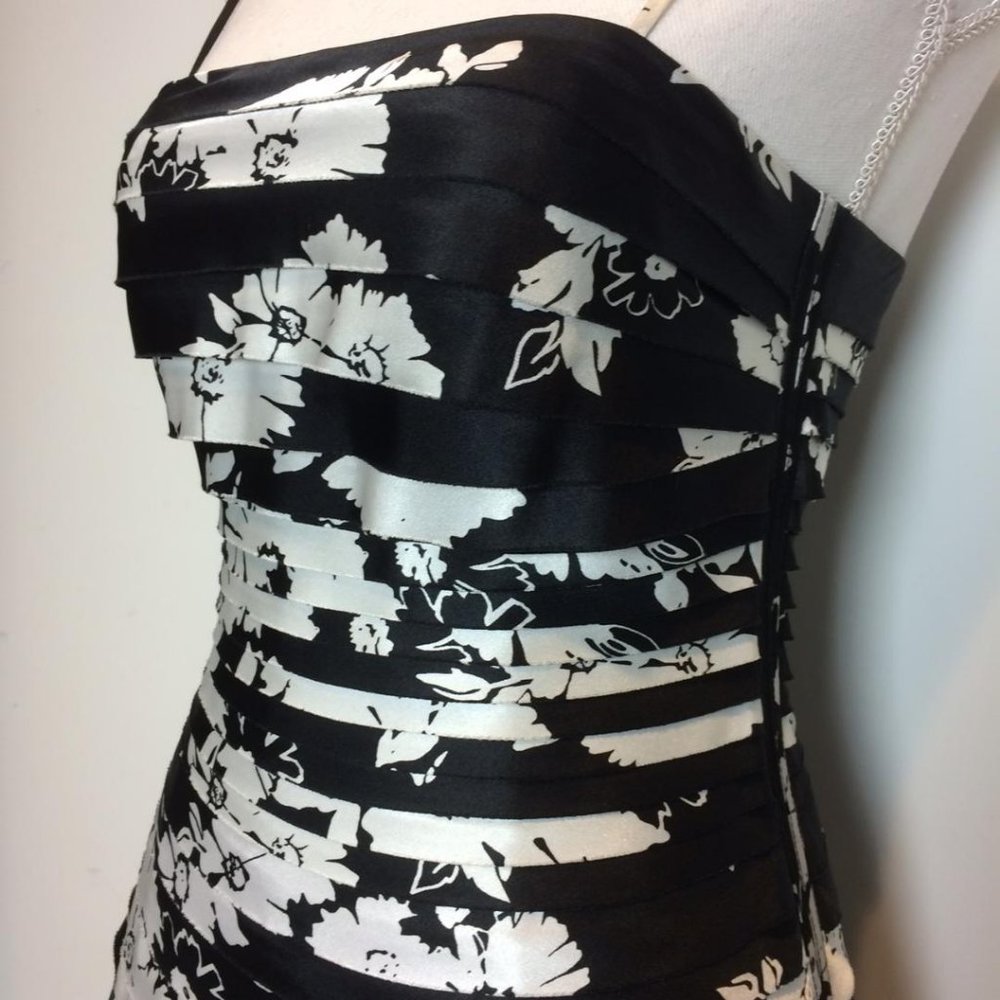 JS Collections Black and White Gown - Picture 3 of 9